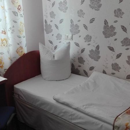 Hotel Artix Zbąszynek Esterno foto