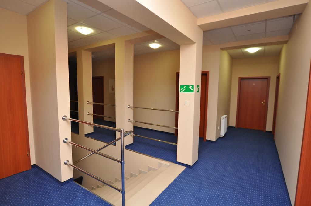 Hotel Artix Zbąszynek Esterno foto