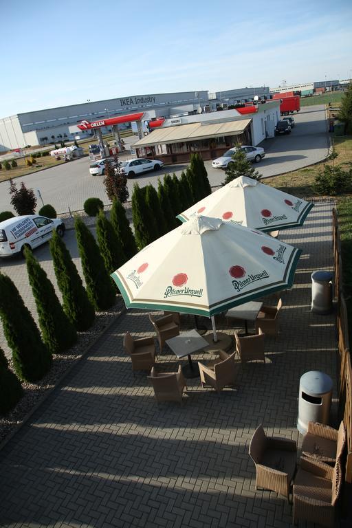 Hotel Artix Zbąszynek Esterno foto