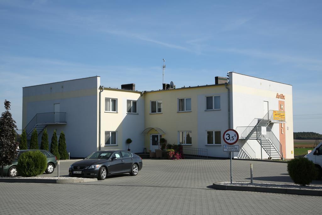Hotel Artix Zbąszynek Esterno foto