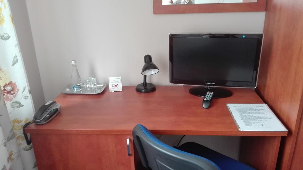 Hotel Artix Zbąszynek Esterno foto