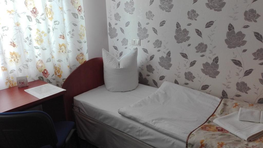 Hotel Artix Zbąszynek Esterno foto