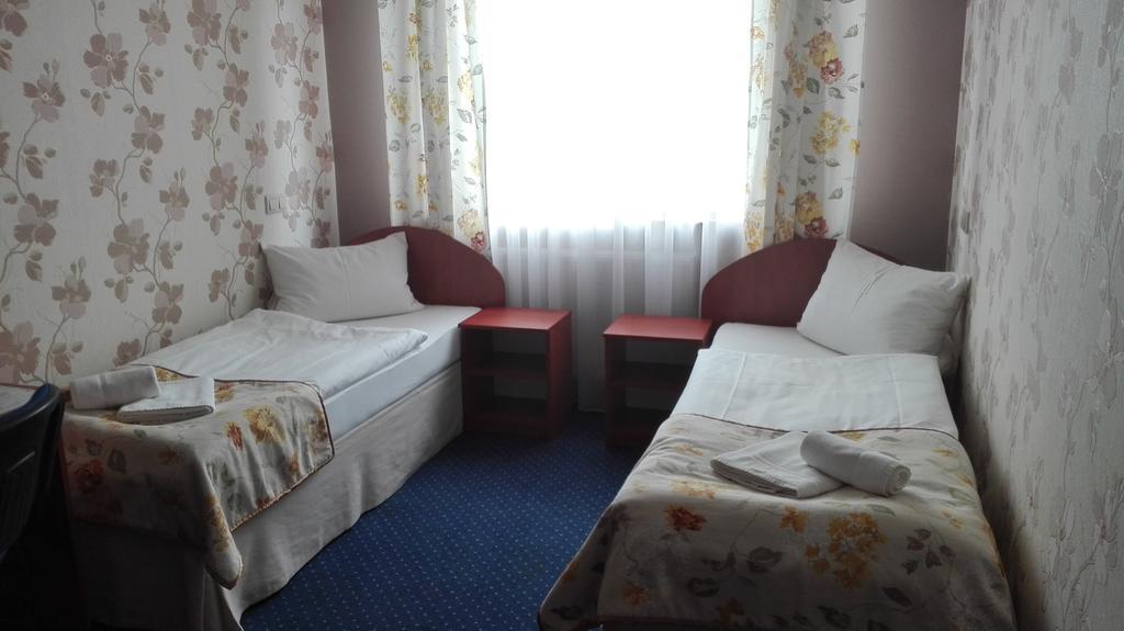 Hotel Artix Zbąszynek Esterno foto