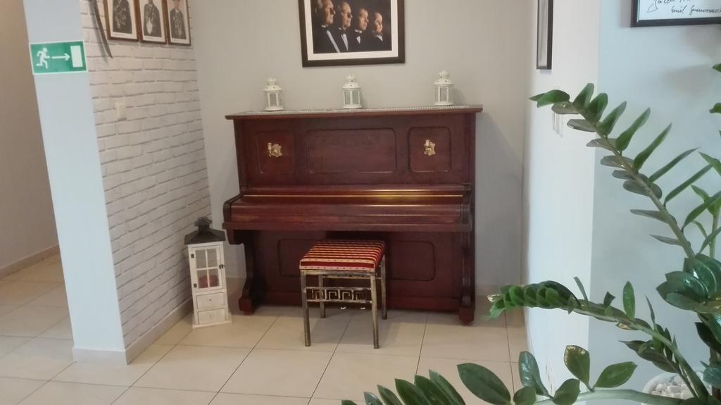 Hotel Artix Zbąszynek Esterno foto